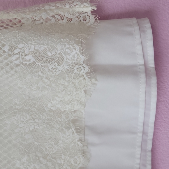 White House Black Market White Layered Lace Top/XS. - Picture 5 of 14